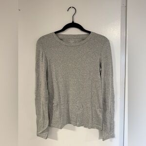 NWOT! GAP Women’s Long Sleeve Shirt - Grey